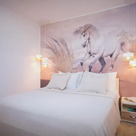 Capitis In The Centre - Private Pool & Balcony With Spectacular View-no Pool *