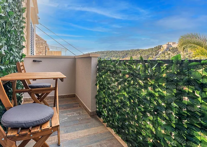 Capitis In The Centre - Private Pool & Balcony With Spectacular View-no Pool