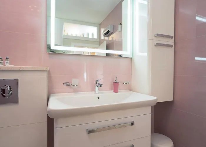 Capitis In The Centre - Private Pool & Balcony With Spectacular View-no Pool *