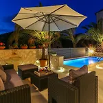 Appartement Capitis In The Centre - Private Pool & Balcony With Spectacular View-no Pool