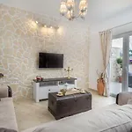 Capitis In The Centre - Private Pool & Balcony With Spectacular View-no Pool شقة هفار