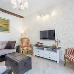 Capitis In The Centre - Private Pool & Balcony With Spectacular View-no Pool *
