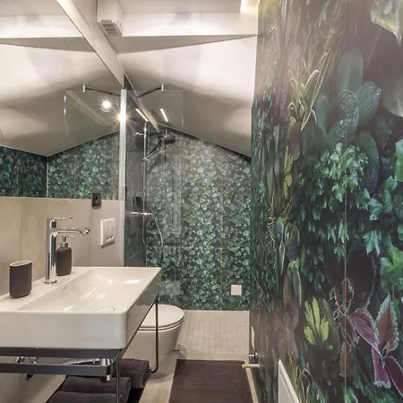 Capitis In The Centre Two Units- With A Private Pool & Balcony With Spectacular View-no Pool Appartement