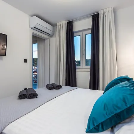 Villa Capitis In The Centre - Private Pool Villa & Balcony Apartment With Spectacular View-No Pool * Hvar Town