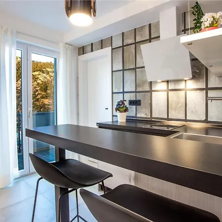 Daire Capitis In The Centre - Private Pool & Balcony With Spectacular View-no Pool
