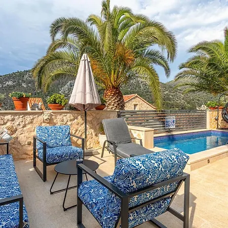 Capitis In The Centre Two Units- With A Private Pool & Balcony With Spectacular View-no Pool Appartement Hvar Town