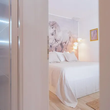 Capitis In The Centre - Private Pool & Balcony With Spectacular View-no Pool