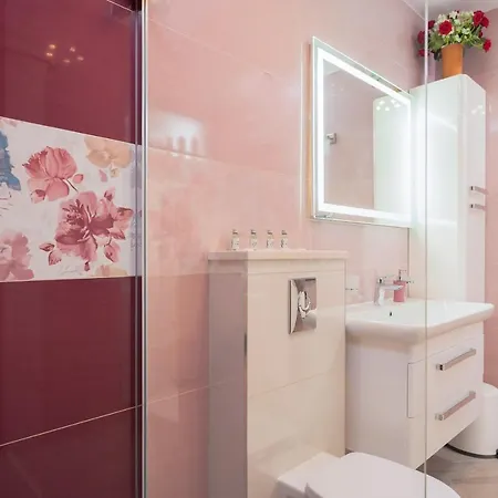 Capitis In The Centre - Private Pool & Balcony With Spectacular View-no Pool