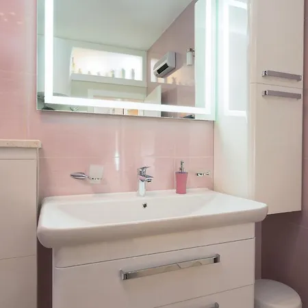 Villa Capitis In The Centre - Private Pool Villa & Balcony Apartment With Spectacular View-No Pool *