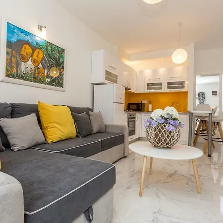 Appartement Capitis In The Centre Two Units- With A Private Pool & Balcony With Spectacular View-no Pool Hvar Town