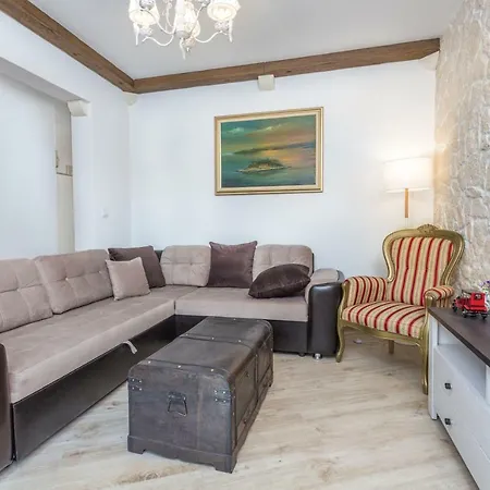Daire Capitis In The Centre - Private Pool & Balcony With Spectacular View-no Pool