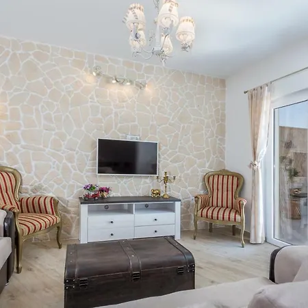 Villa Capitis In The Centre - Private Pool Villa & Balcony Apartment With Spectacular View-No Pool Apartament Hvar Town