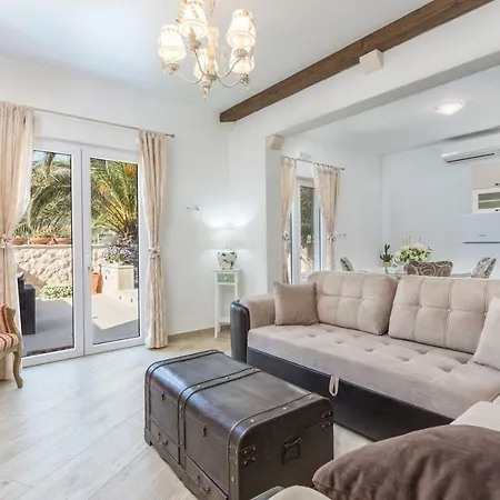 Apartament Villa Capitis In The Centre - Private Pool Villa & Balcony Apartment With Spectacular View-No Pool Hvar Town