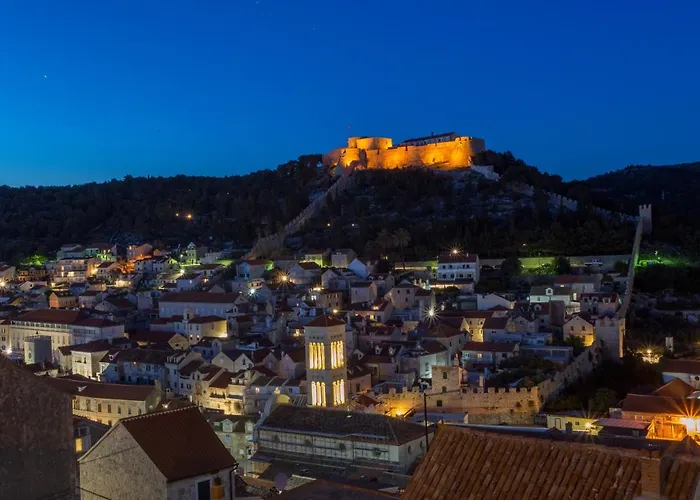 Appartement Capitis In The Centre - Private Pool & Balcony With Spectacular View-no Pool *