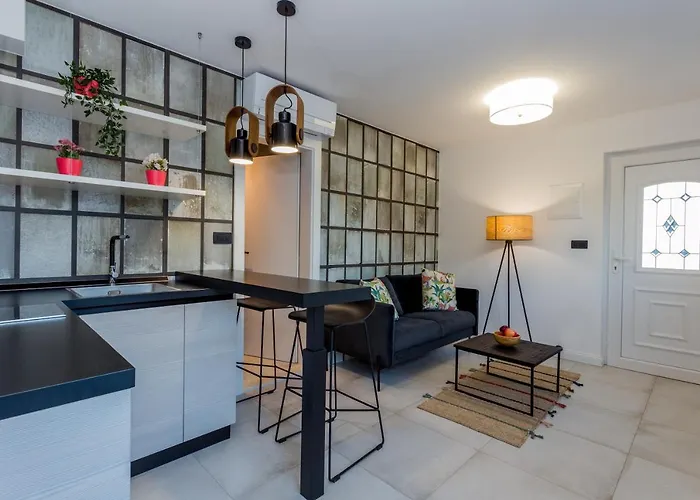 Capitis In The Centre - Private Pool & Balcony With Spectacular View-no Pool Hvar Town