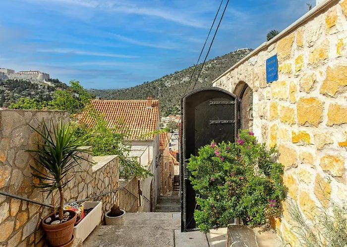 Capitis In The Centre - Private Pool & Balcony With Spectacular View-no Pool *