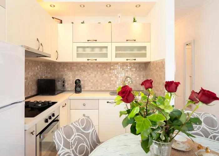 Capitis In The Centre - Private Pool & Balcony With Spectacular View-no Pool Apartment