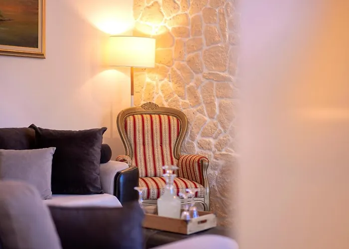 Apartament Capitis In The Centre - Private Pool & Balcony With Spectacular View-no Pool