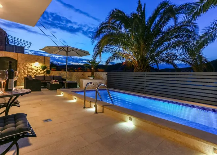 Capitis In The Centre - Private Pool & Balcony With Spectacular View-no Pool