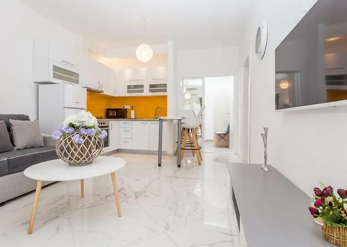 Capitis In The Centre - Private Pool & Balcony With Spectacular View-no Pool * Hvar Town