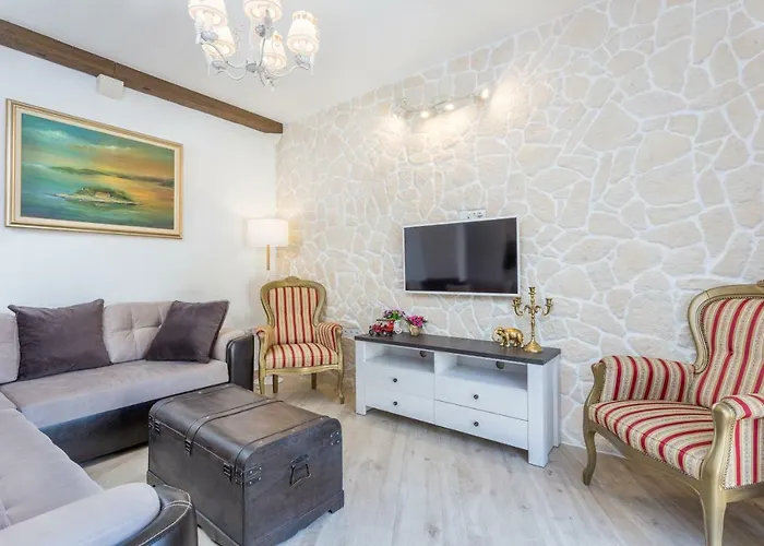 Capitis In The Centre - Private Pool & Balcony With Spectacular View-no Pool *