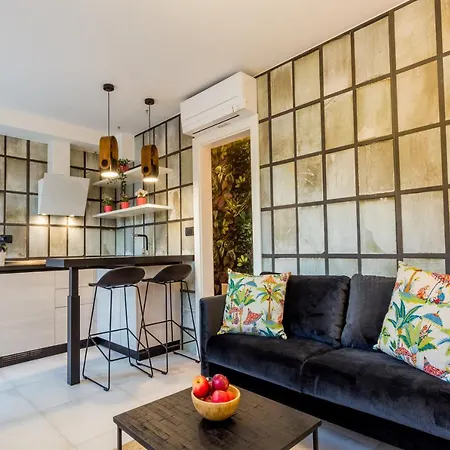 Appartamento Capitis In The Centre Two Units- With A Private Pool & Balcony With Spectacular View-no Pool Hvar Town