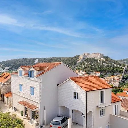 Capitis In The Centre - Private Pool & Balcony With Spectacular View-no Pool