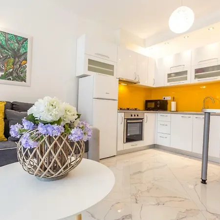 Capitis In The Centre - Private Pool & Balcony With Spectacular View-no Pool *