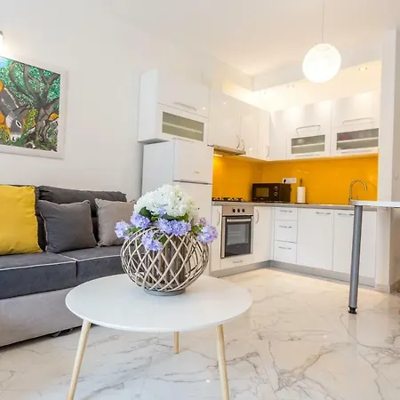 Apartman Capitis In The Centre - Private Pool & Balcony With Spectacular View-no Pool *
